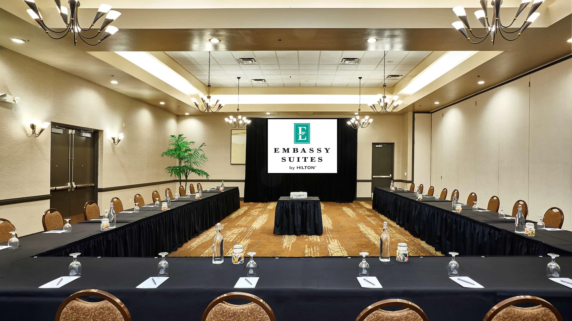 Embassy Suites By Hilton Phoenix Scottsdale