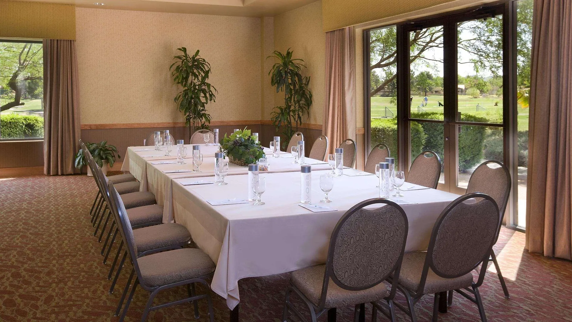 Embassy Suites By Hilton Phoenix Scottsdale Hotel