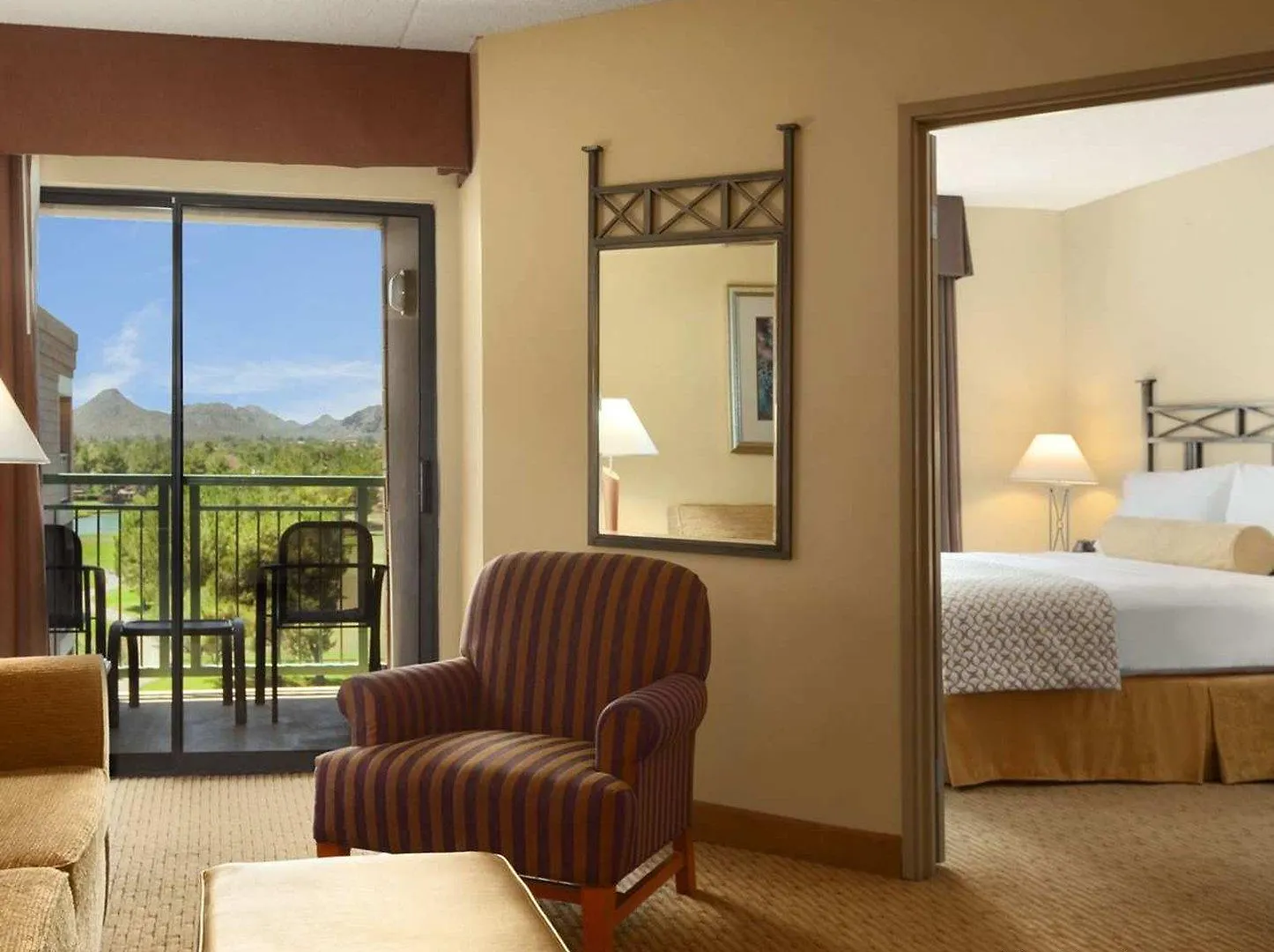 Embassy Suites By Hilton Phoenix Scottsdale Hotel