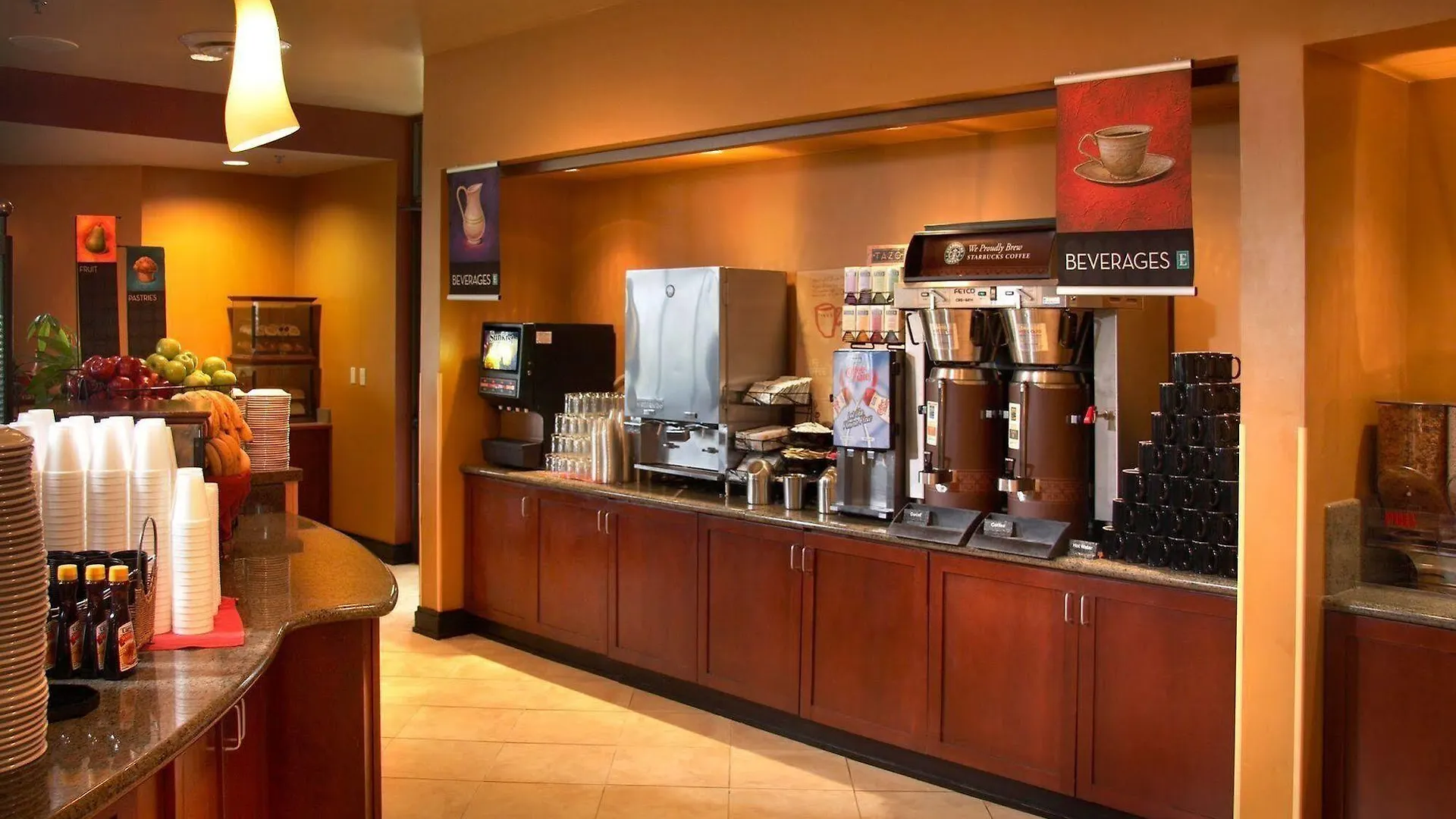 Embassy Suites By Hilton Phoenix Scottsdale 3*,