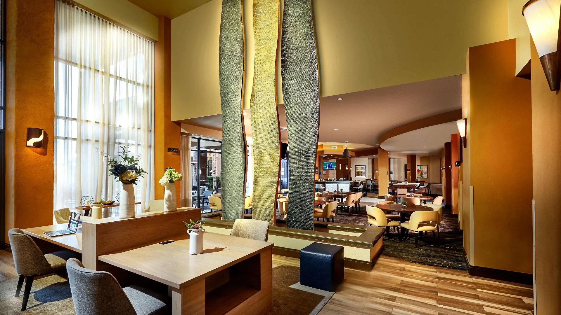 Embassy Suites By Hilton Phoenix Scottsdale