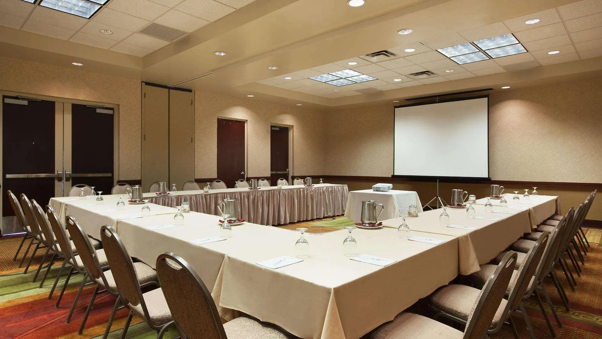 Embassy Suites By Hilton Phoenix Scottsdale 3*,  United States