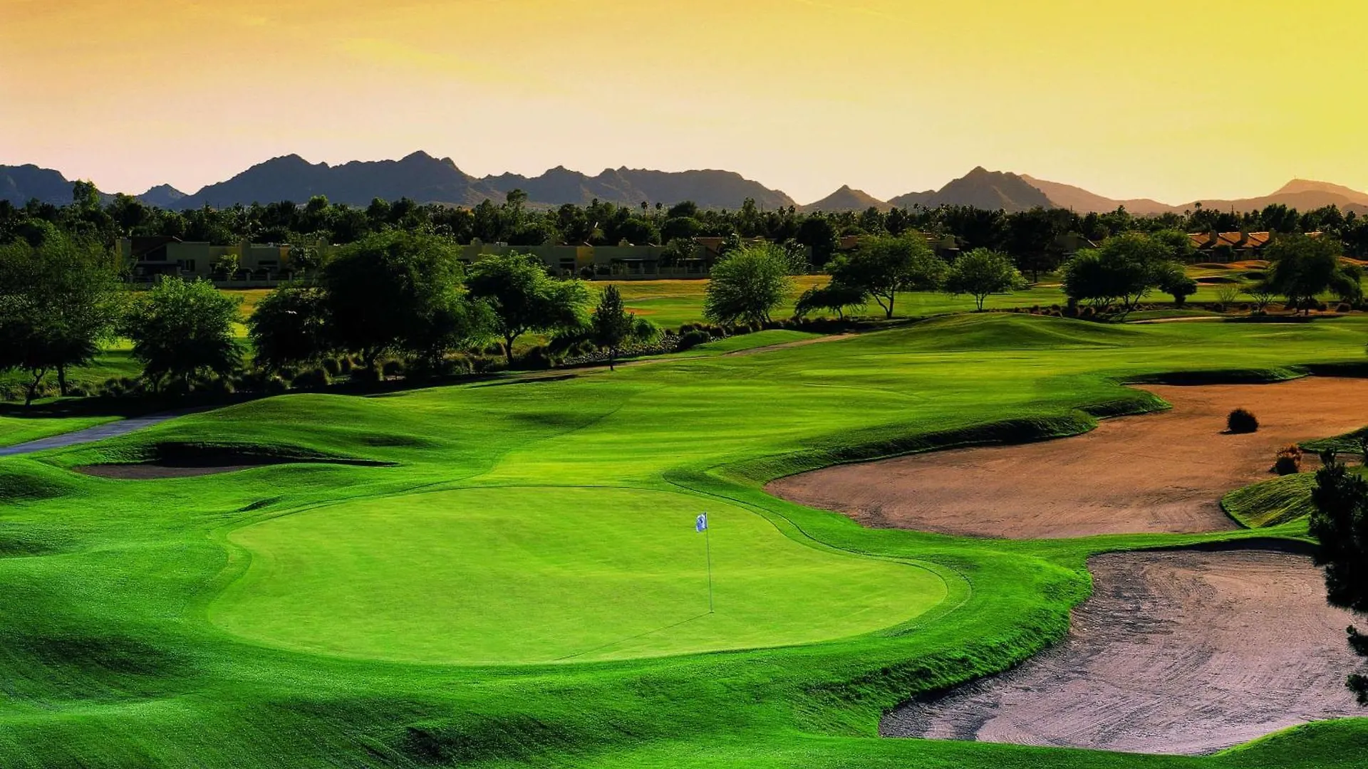 Hotel Embassy Suites By Hilton Phoenix Scottsdale