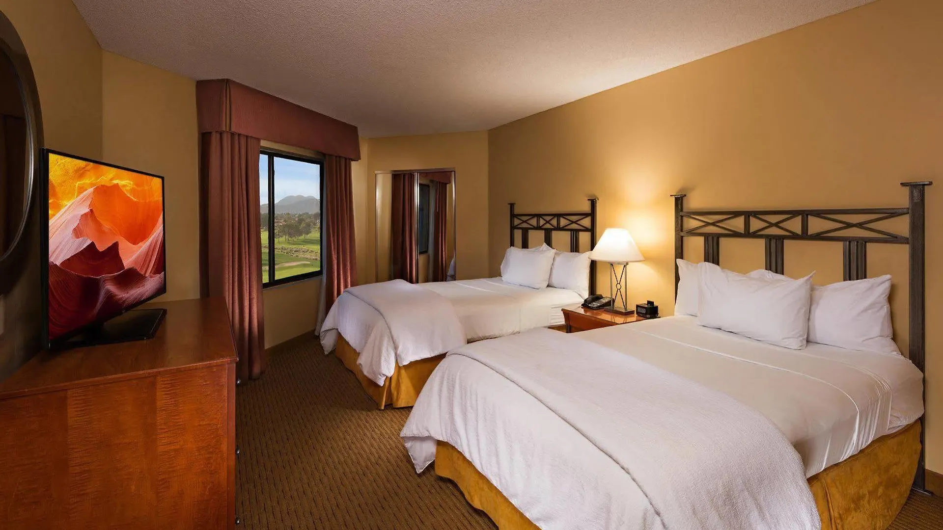 Hotel Embassy Suites By Hilton Phoenix Scottsdale